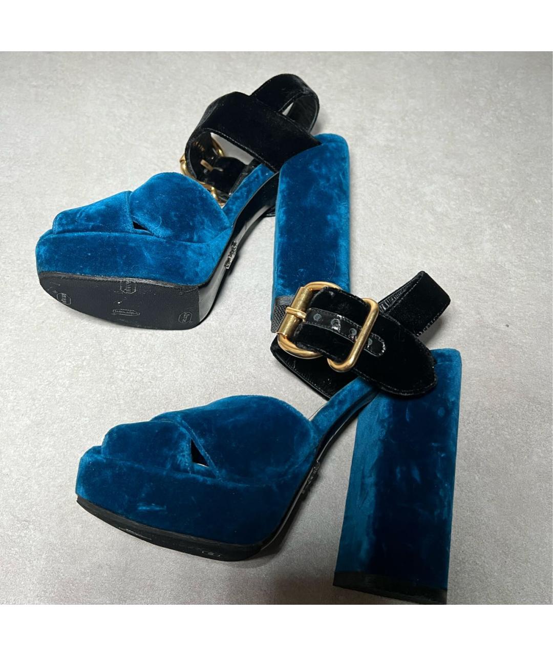 PRADA Синие бархатные босоножки, фото 4
