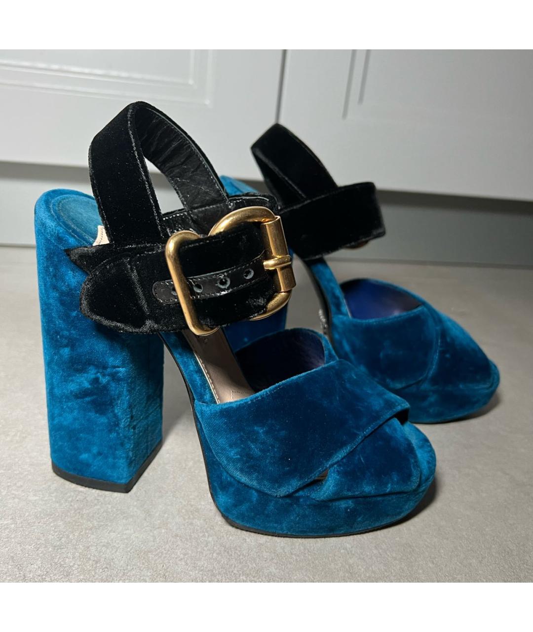 PRADA Синие бархатные босоножки, фото 6