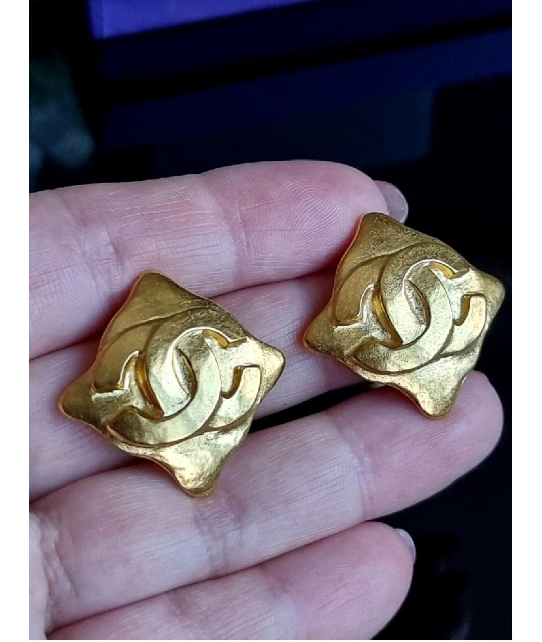 CHANEL PRE-OWNED Золотые металлические клипсы, фото 2