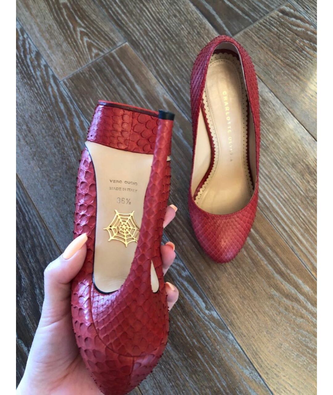 CHARLOTTE OLYMPIA Красные туфли из экзотической кожи, фото 3