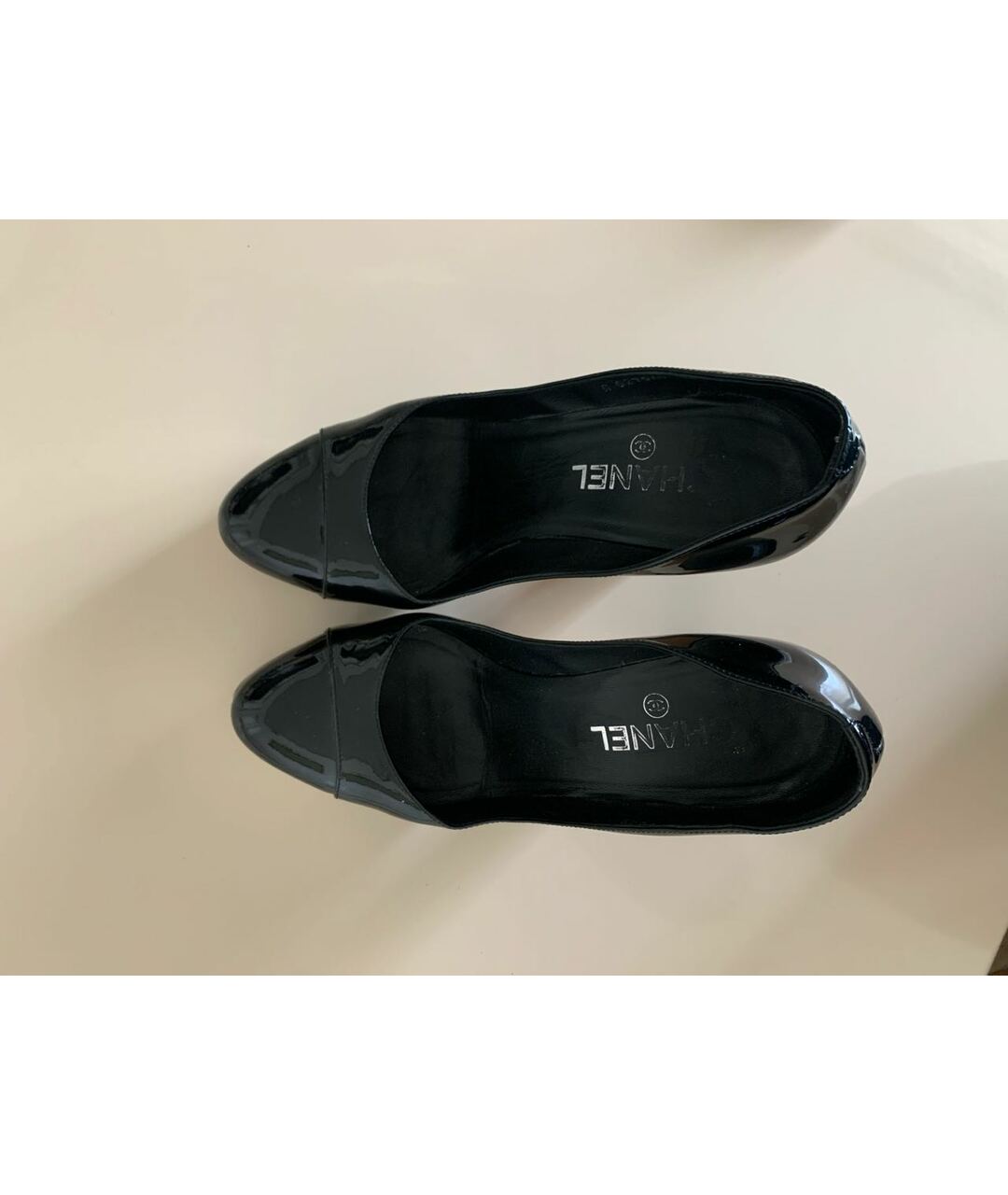 CHANEL PRE-OWNED Черные туфли из лакированной кожи, фото 3