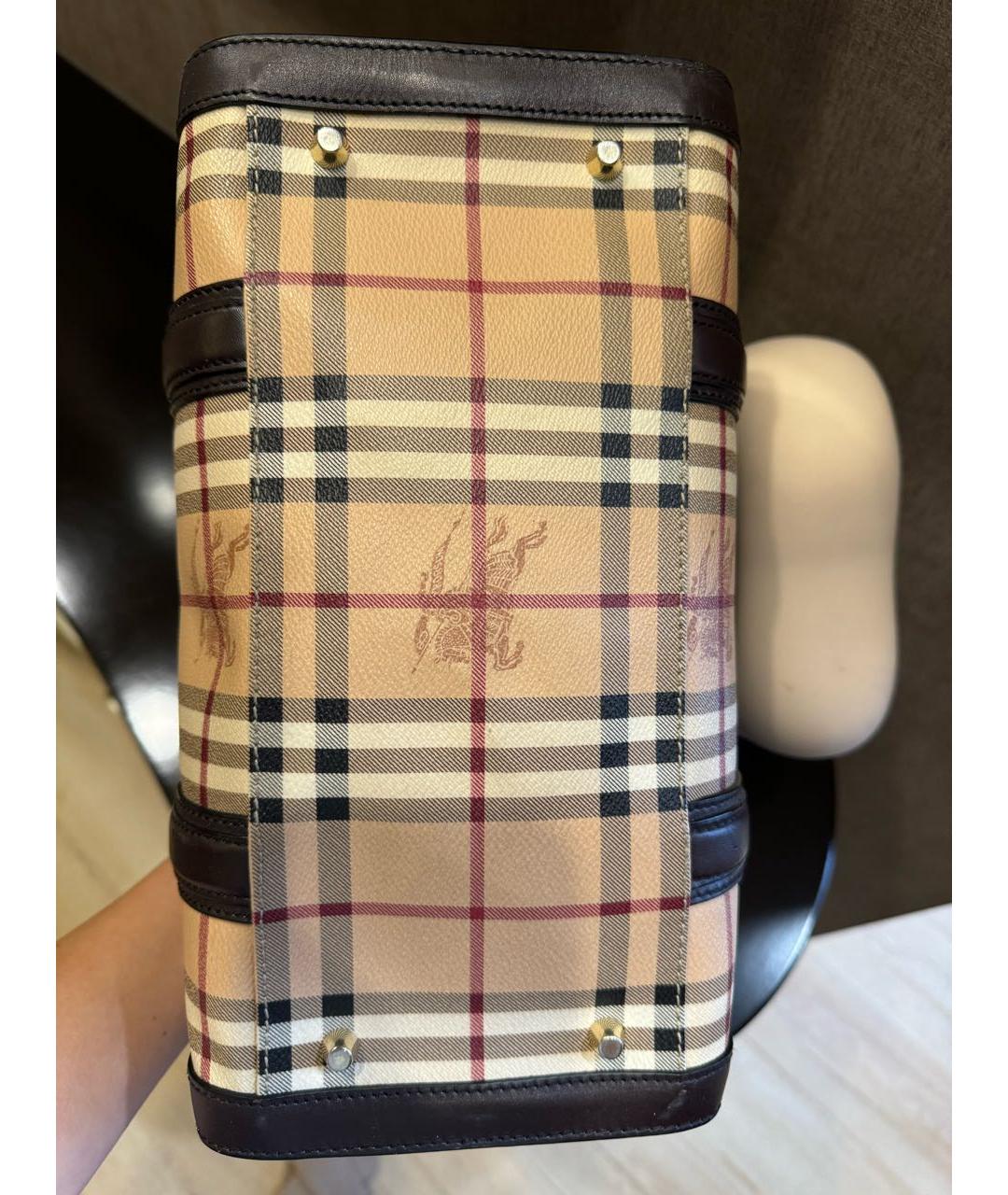 BURBERRY Бежевая кожаная сумка с короткими ручками, фото 4