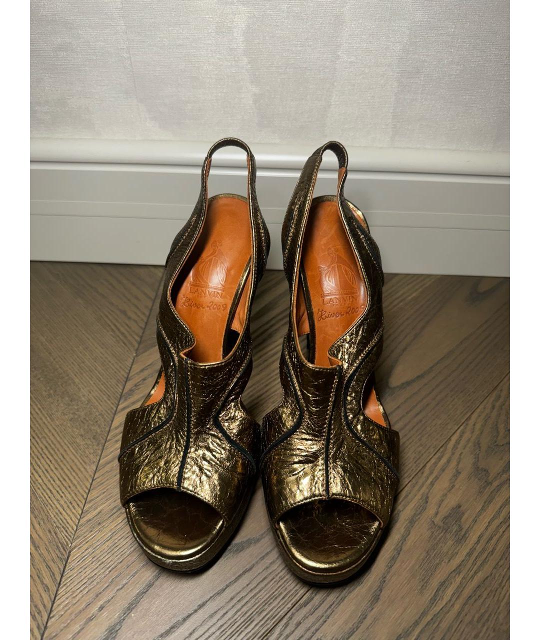 LANVIN Золотые кожаные босоножки, фото 2
