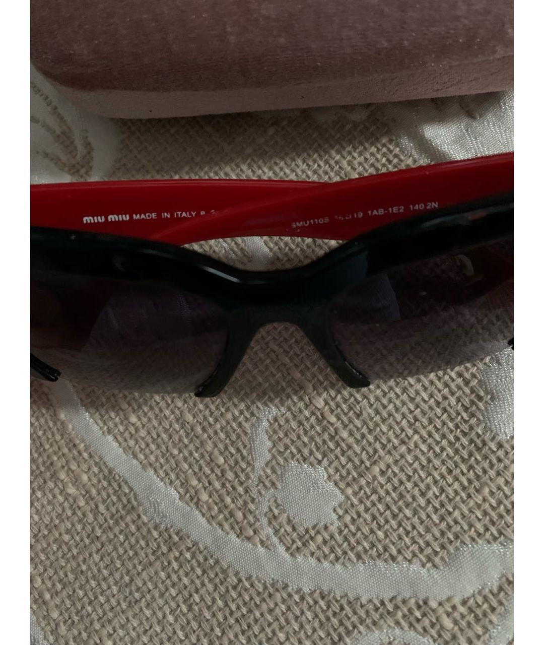 MIU MIU Красные пластиковые солнцезащитные очки, фото 3