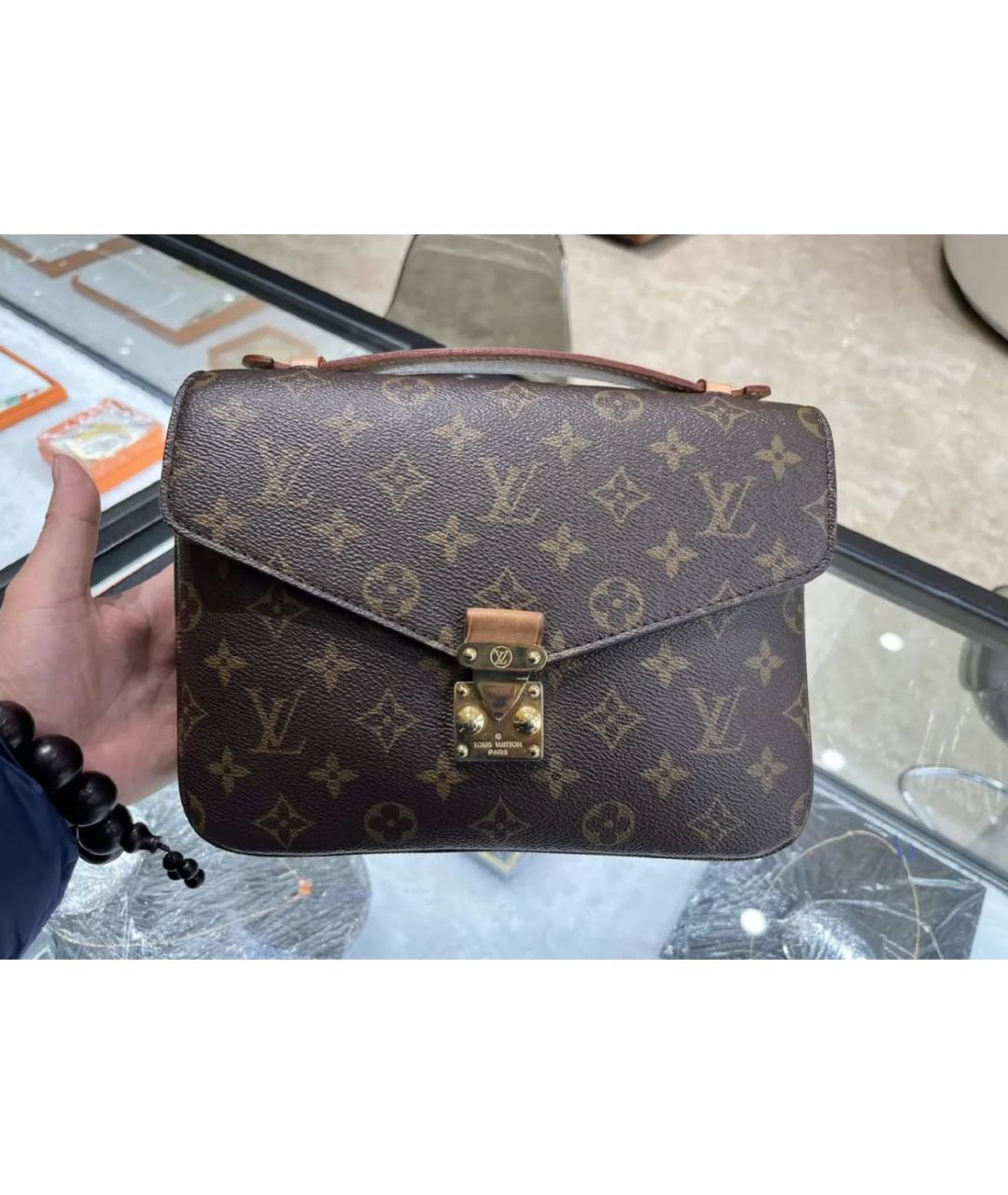 LOUIS VUITTON Коричневая кожаная сумка через плечо, фото 9