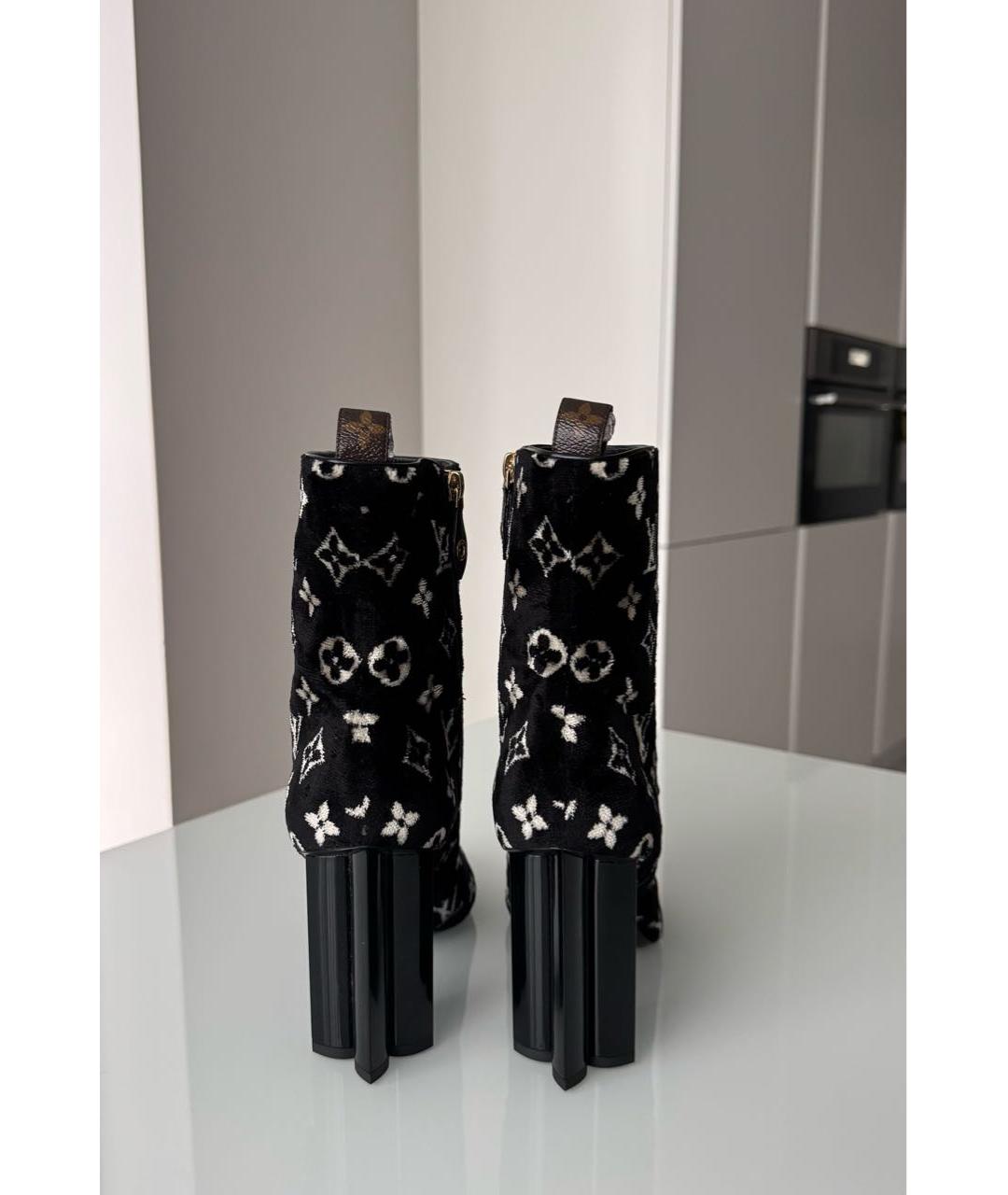 LOUIS VUITTON Черные бархатные сапоги, фото 4