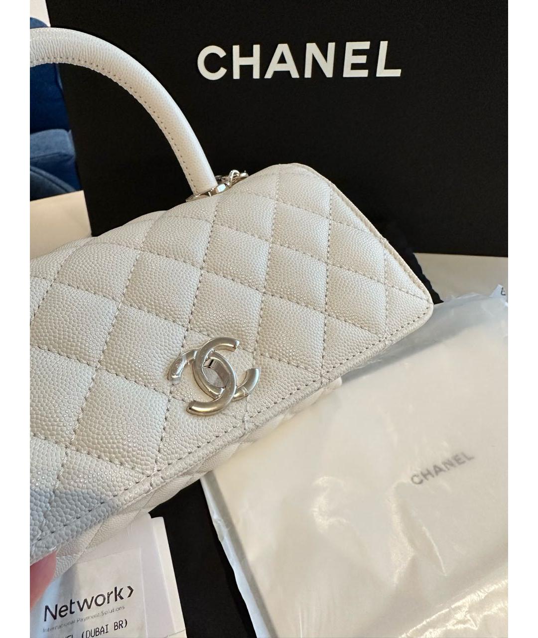 CHANEL PRE-OWNED Белая кожаная сумка с короткими ручками, фото 5