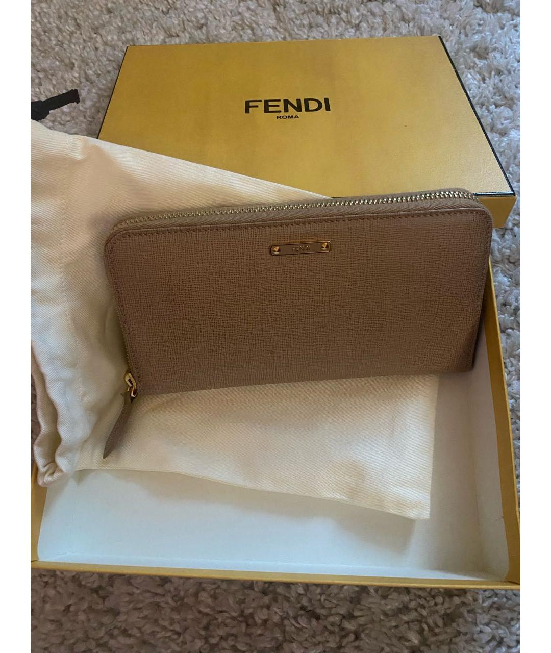 FENDI Коралловый кожаный кошелек, фото 3