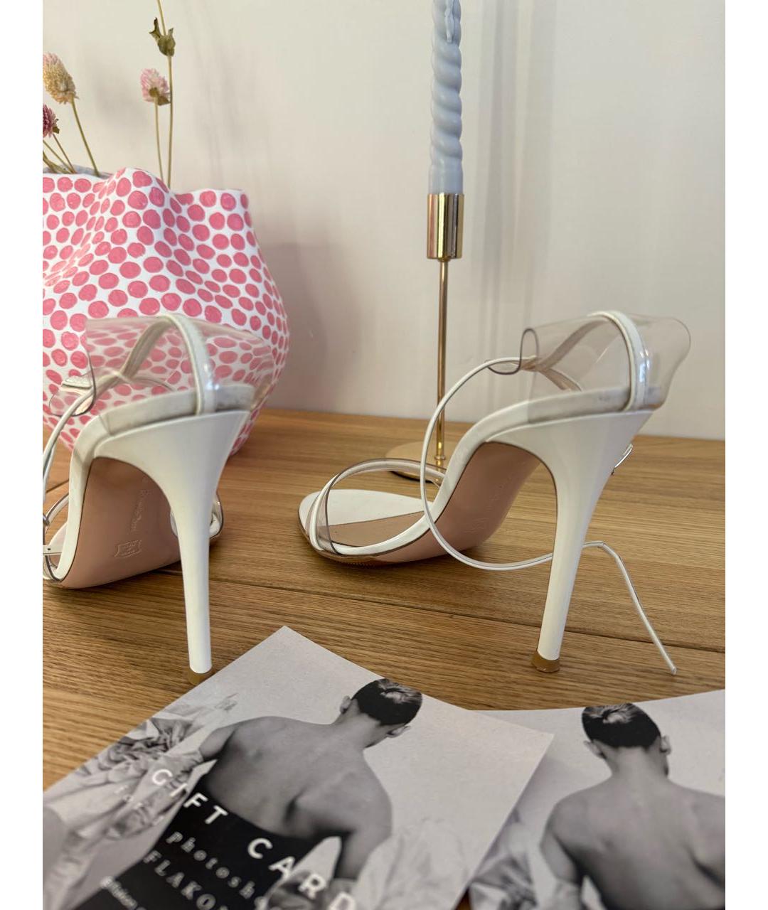 GIANVITO ROSSI Белые босоножки из лакированной кожи, фото 6