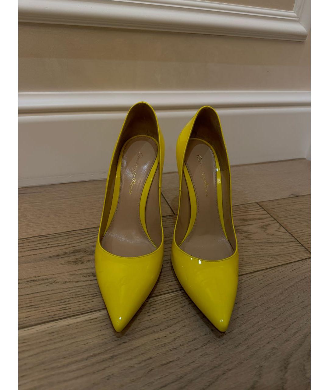 GIANVITO ROSSI Желтые кожаные туфли, фото 2