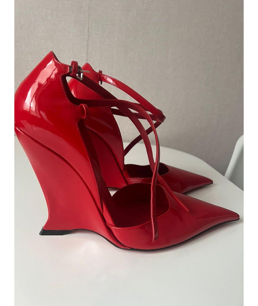FERRAGAMO Красные туфли из лакированной кожи, фото 5