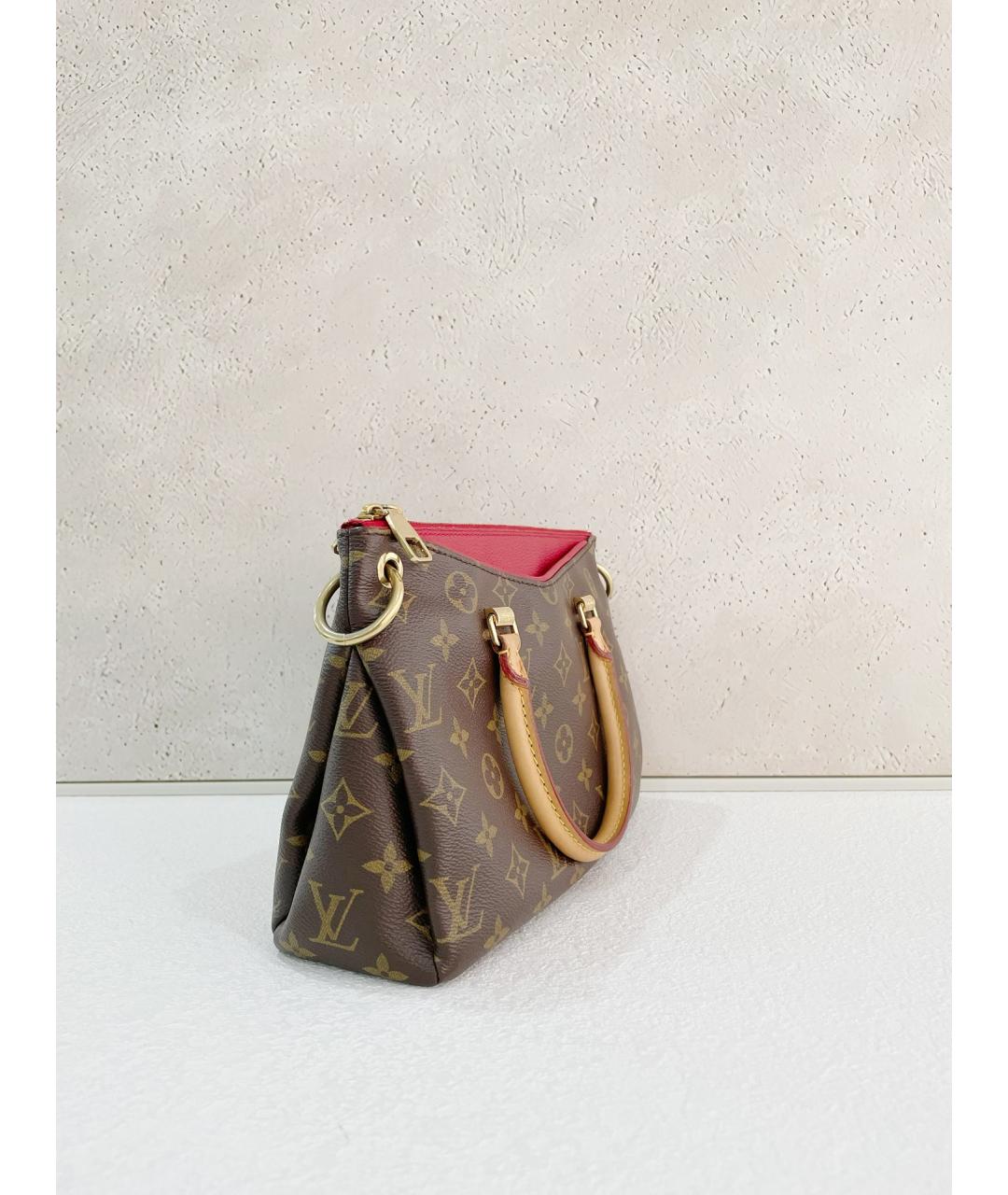 Сумки с короткими ручками LOUIS VUITTON PRE-OWNED для женщин купить за  166670 руб, арт. 1760001 – Интернет-магазин Oskelly