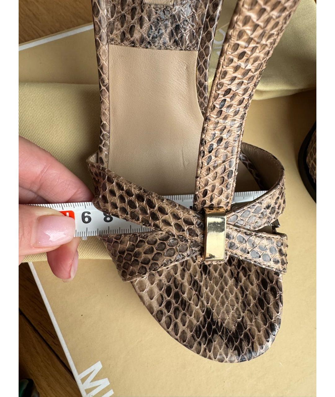 MICHAEL KORS Коричневые босоножки из экзотической кожи, фото 7