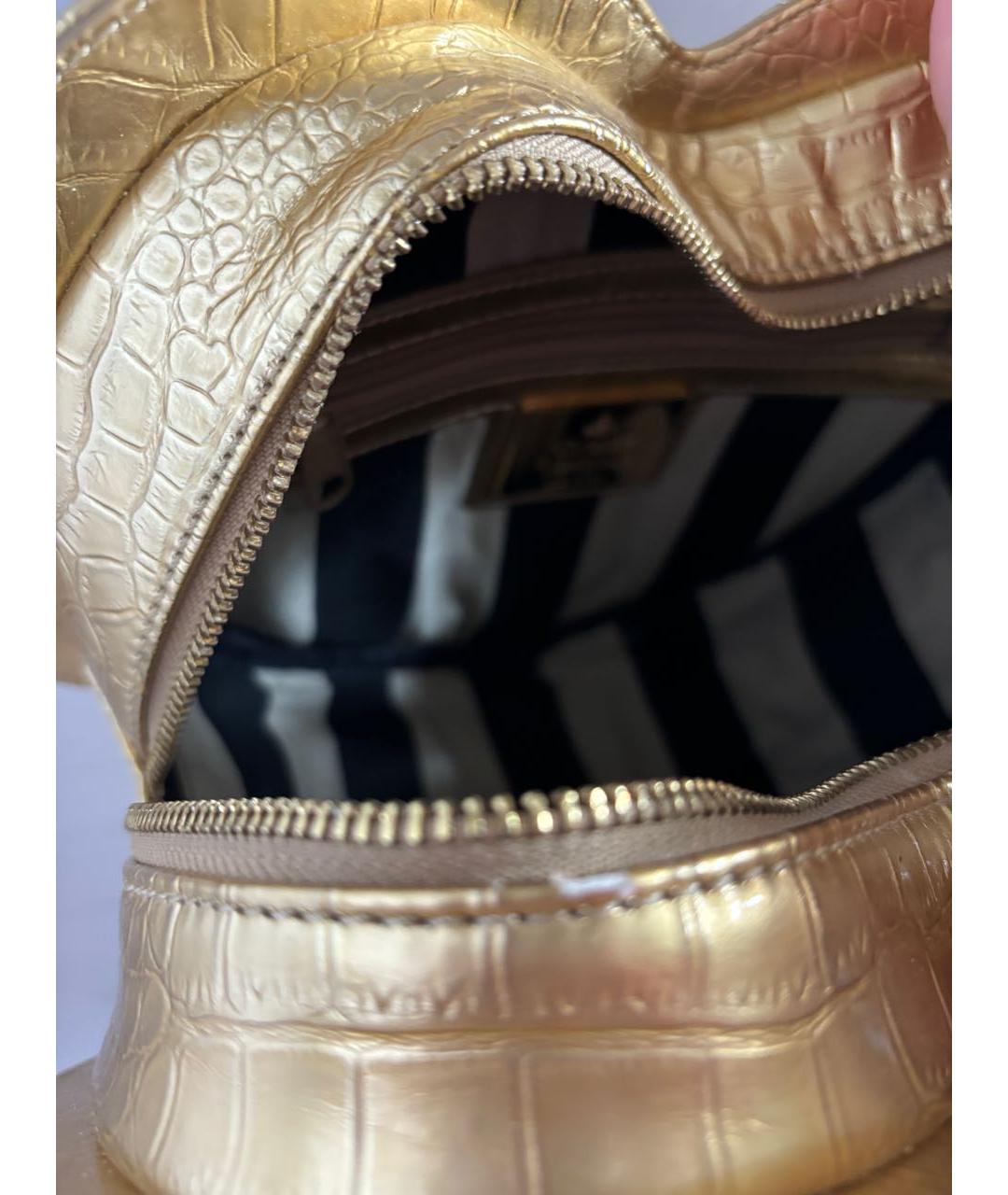 VIVIENNE WESTWOOD Золотая сумка с короткими ручками из лакированной кожи, фото 4