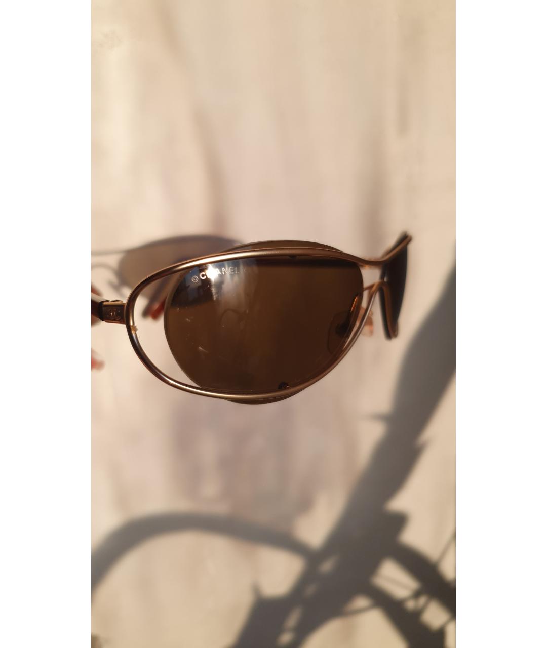 CHANEL PRE-OWNED Коричневые металлические солнцезащитные очки, фото 4