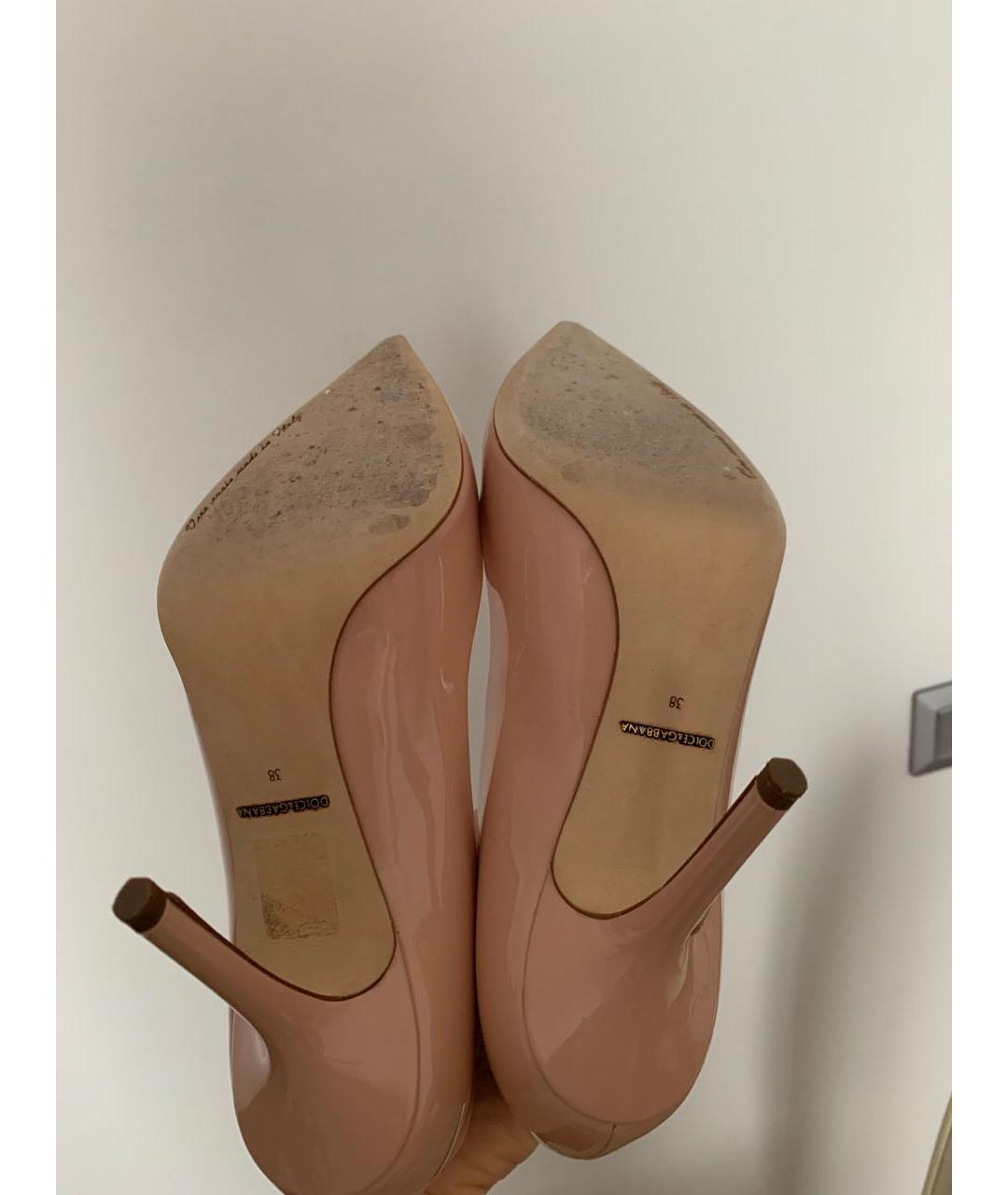 DOLCE&GABBANA Бежевые туфли из лакированной кожи, фото 5