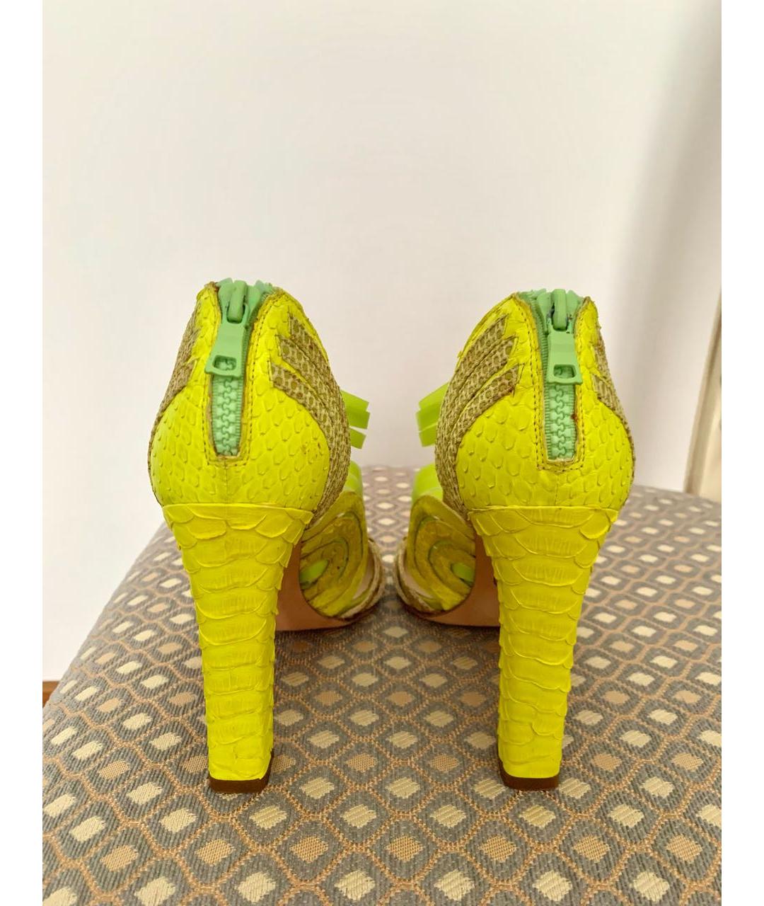 ROBERTO CAVALLI Желтые туфли из экзотической кожи, фото 4