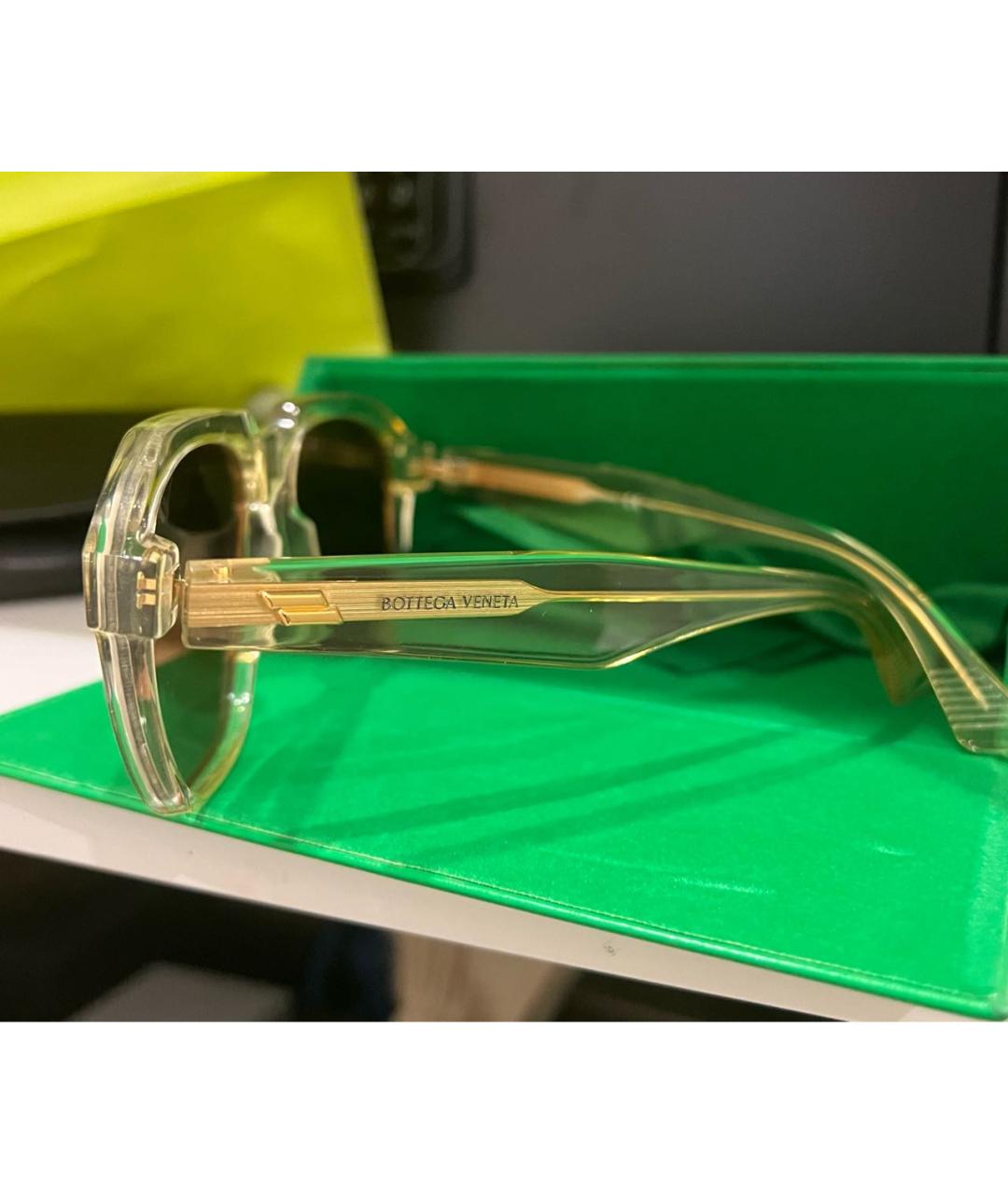 BOTTEGA VENETA Бежевые пластиковые солнцезащитные очки, фото 2