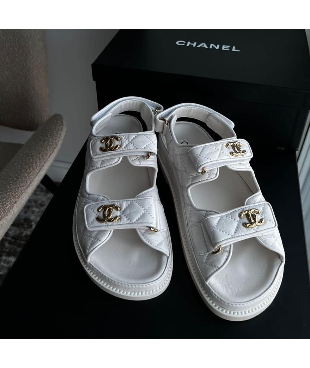 CHANEL Белые кожаные сандалии, фото 3