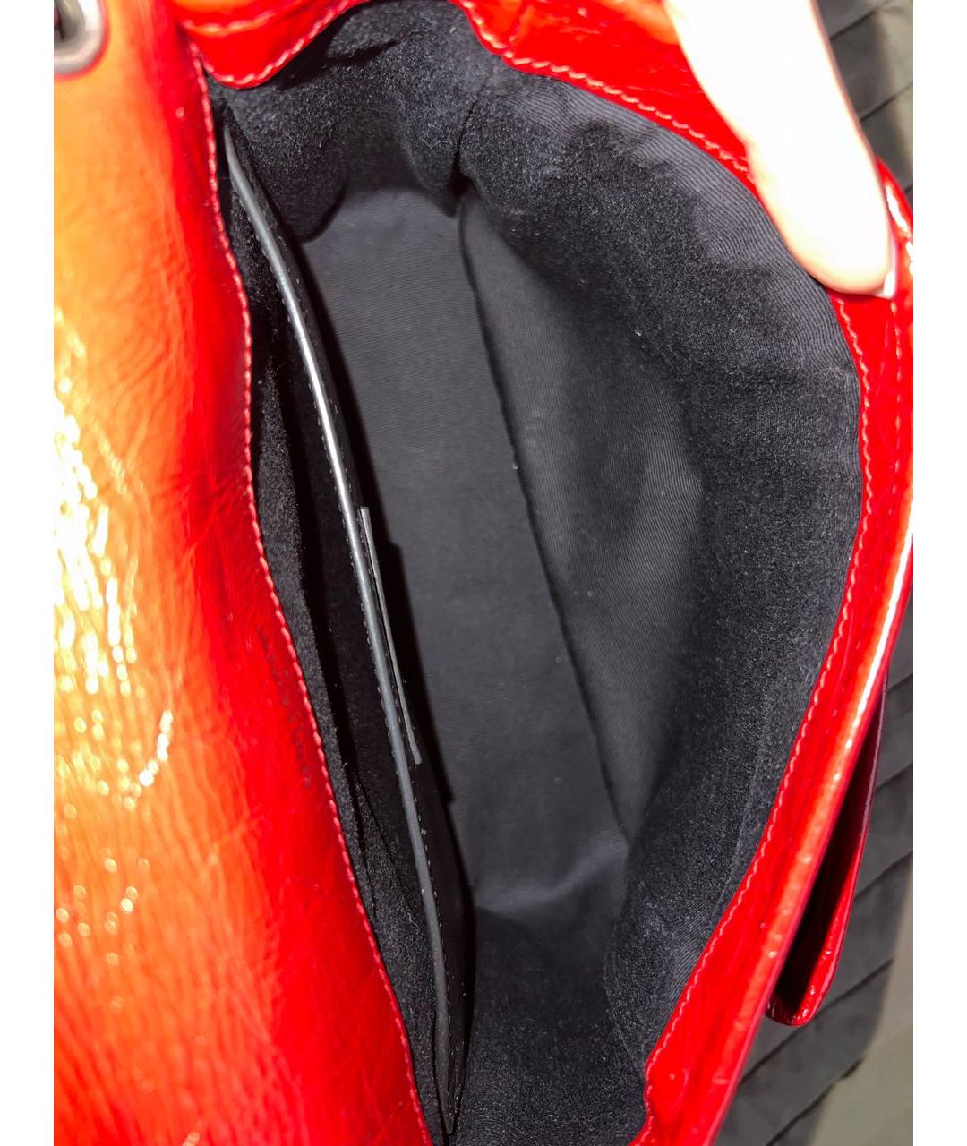 SAINT LAURENT Красная сумка через плечо из лакированной кожи, фото 4