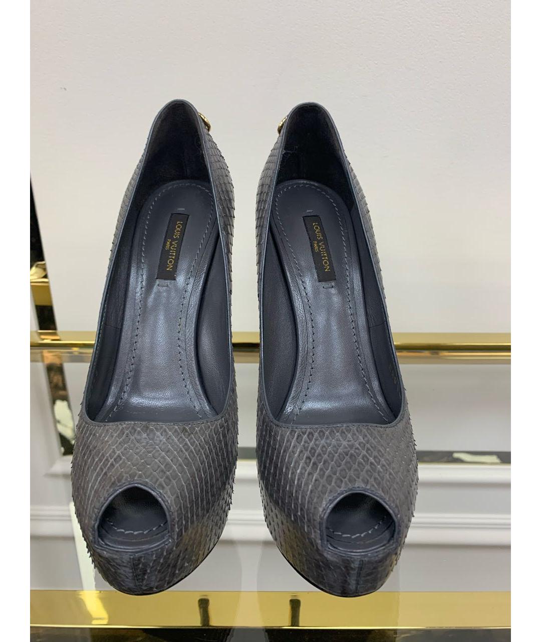 LOUIS VUITTON Серые туфли из экзотической кожи, фото 2