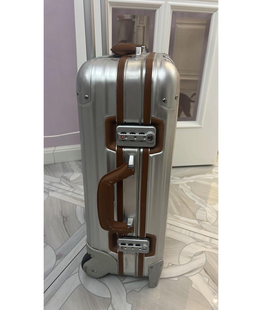 Rimowa Серебрянный чемодан, фото 6