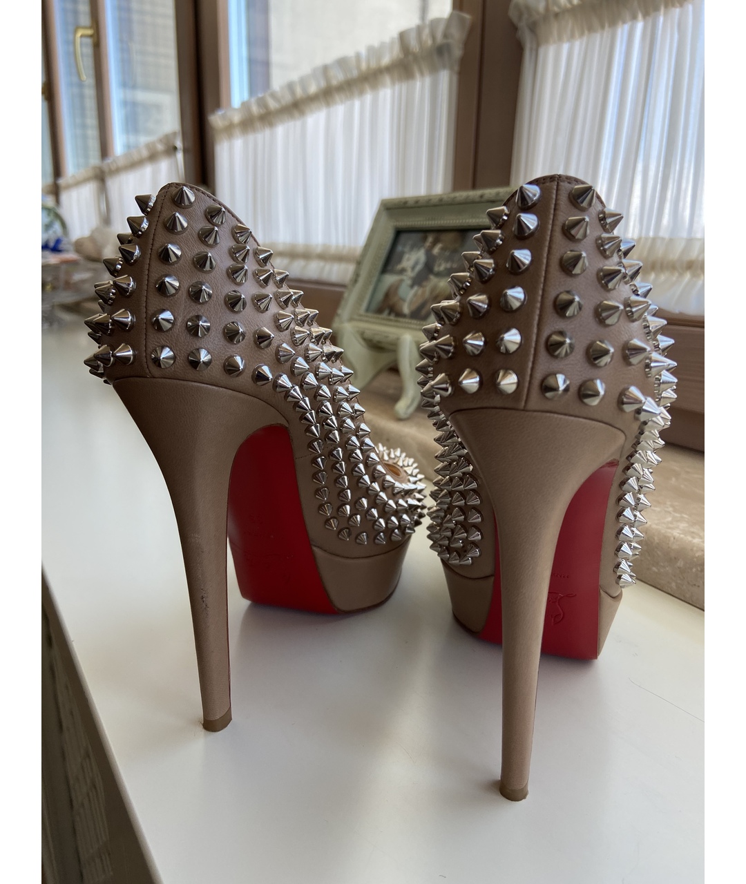 CHRISTIAN LOUBOUTIN Бежевые кожаные туфли, фото 2