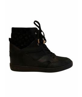 LOUIS VUITTON Ботильоны