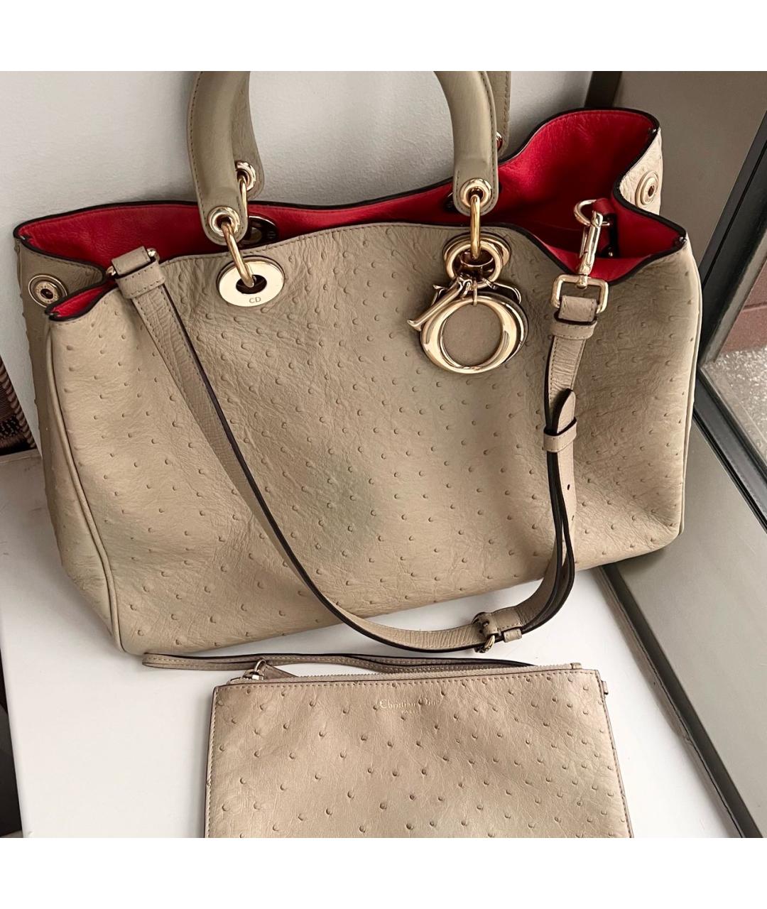 CHRISTIAN DIOR Бежевая сумка с короткими ручками из экзотической кожи, фото 3