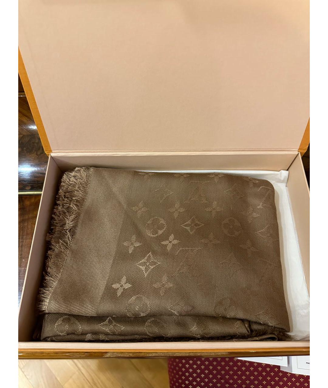 LOUIS VUITTON Коричневый платок, фото 2