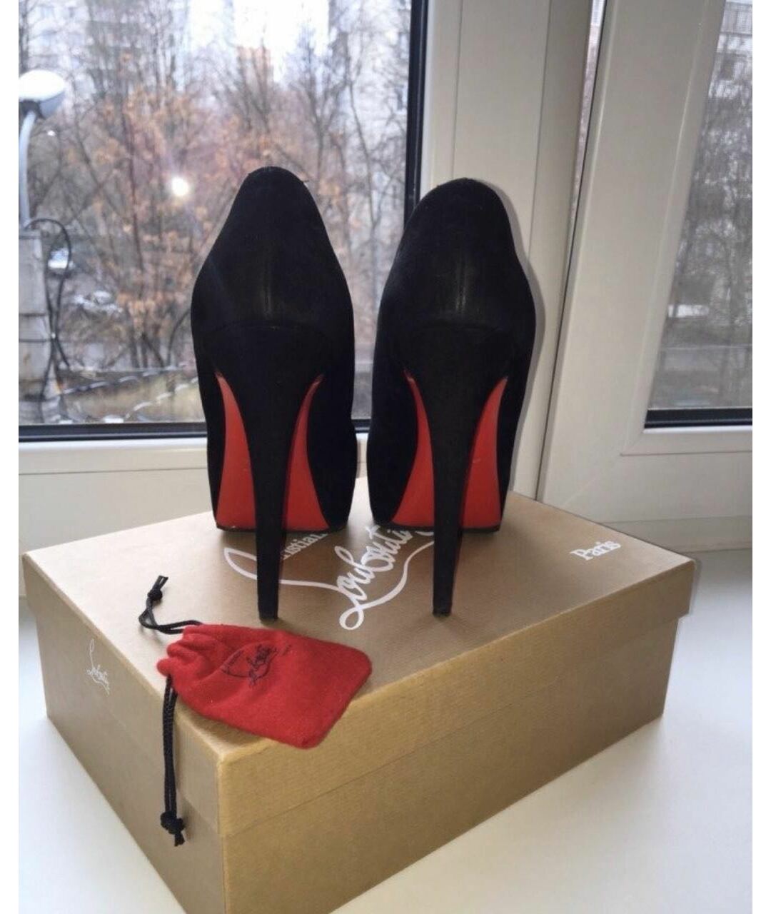 CHRISTIAN LOUBOUTIN Черные замшевые туфли, фото 4