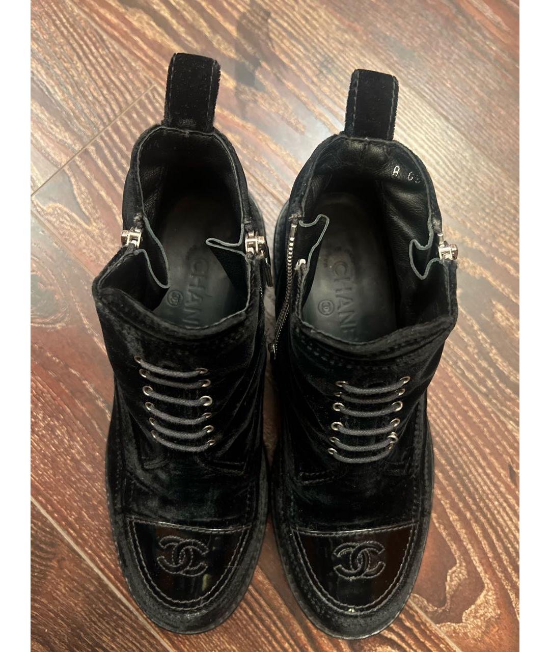 CHANEL Черные замшевые ботинки, фото 3