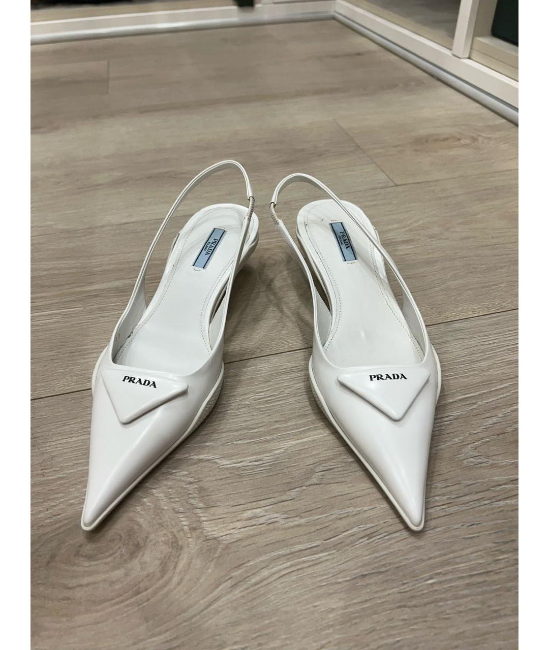 PRADA Белые кожаные туфли, фото 2