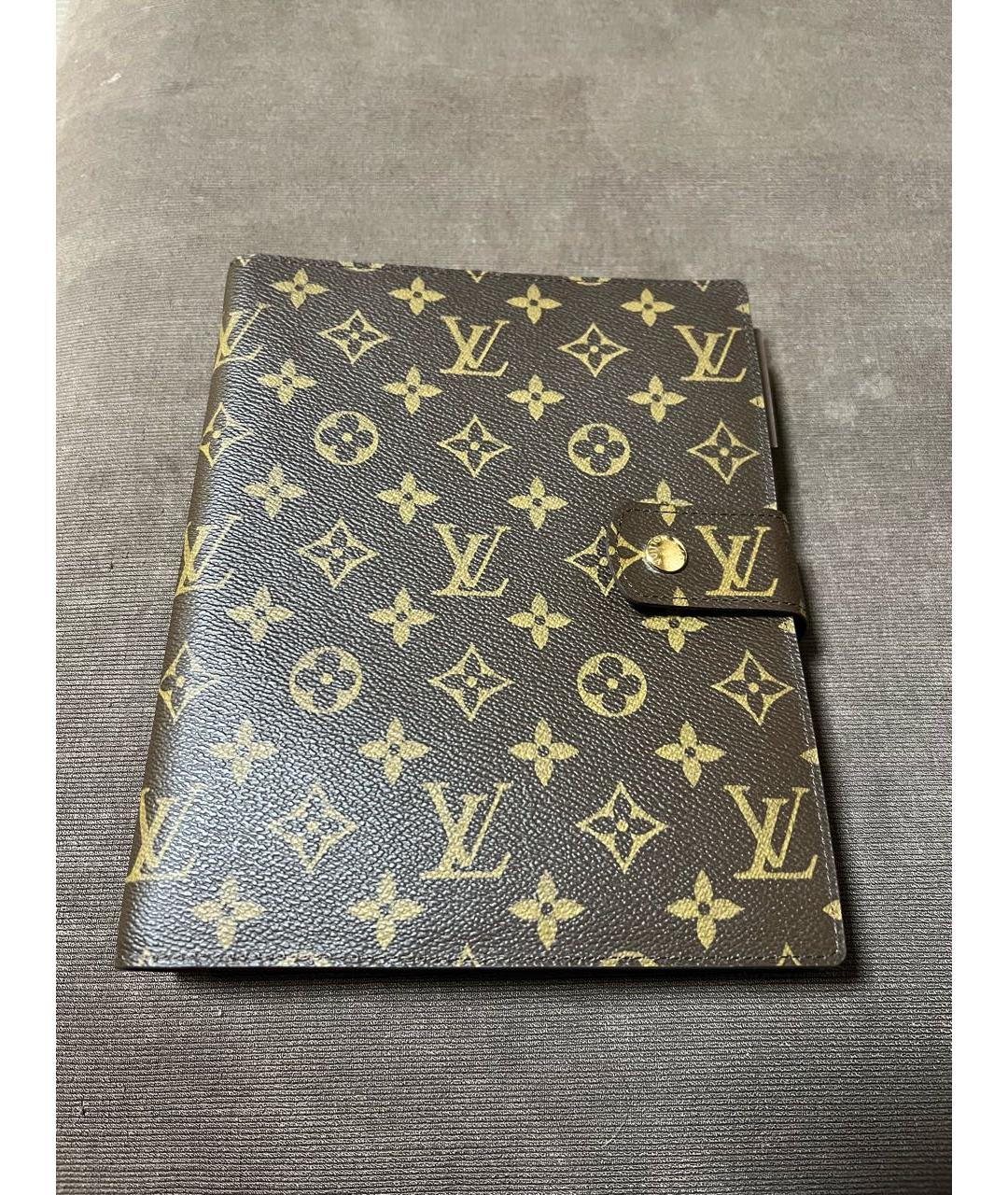 LOUIS VUITTON PRE-OWNED Книга, фото 8