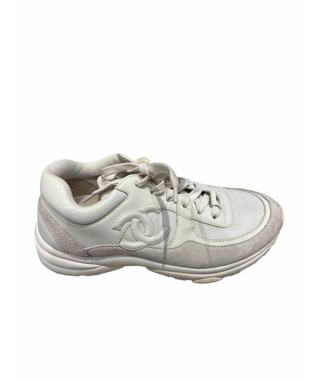 CHANEL PRE-OWNED Белые замшевые кроссовки, фото 1