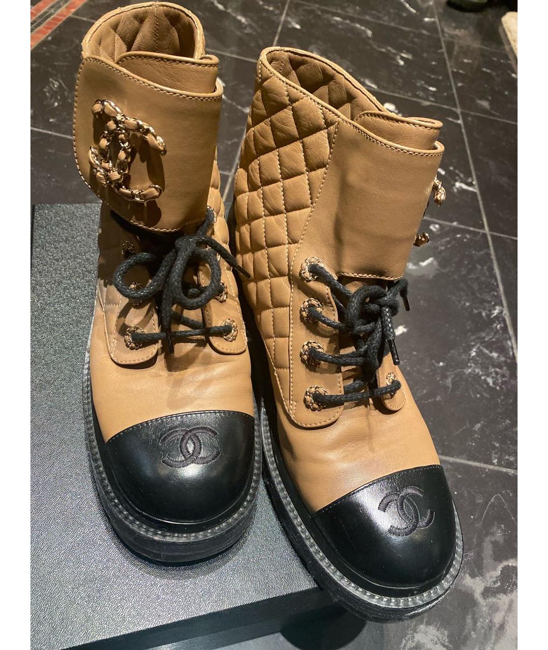 CHANEL PRE-OWNED Бежевые кожаные ботинки, фото 2