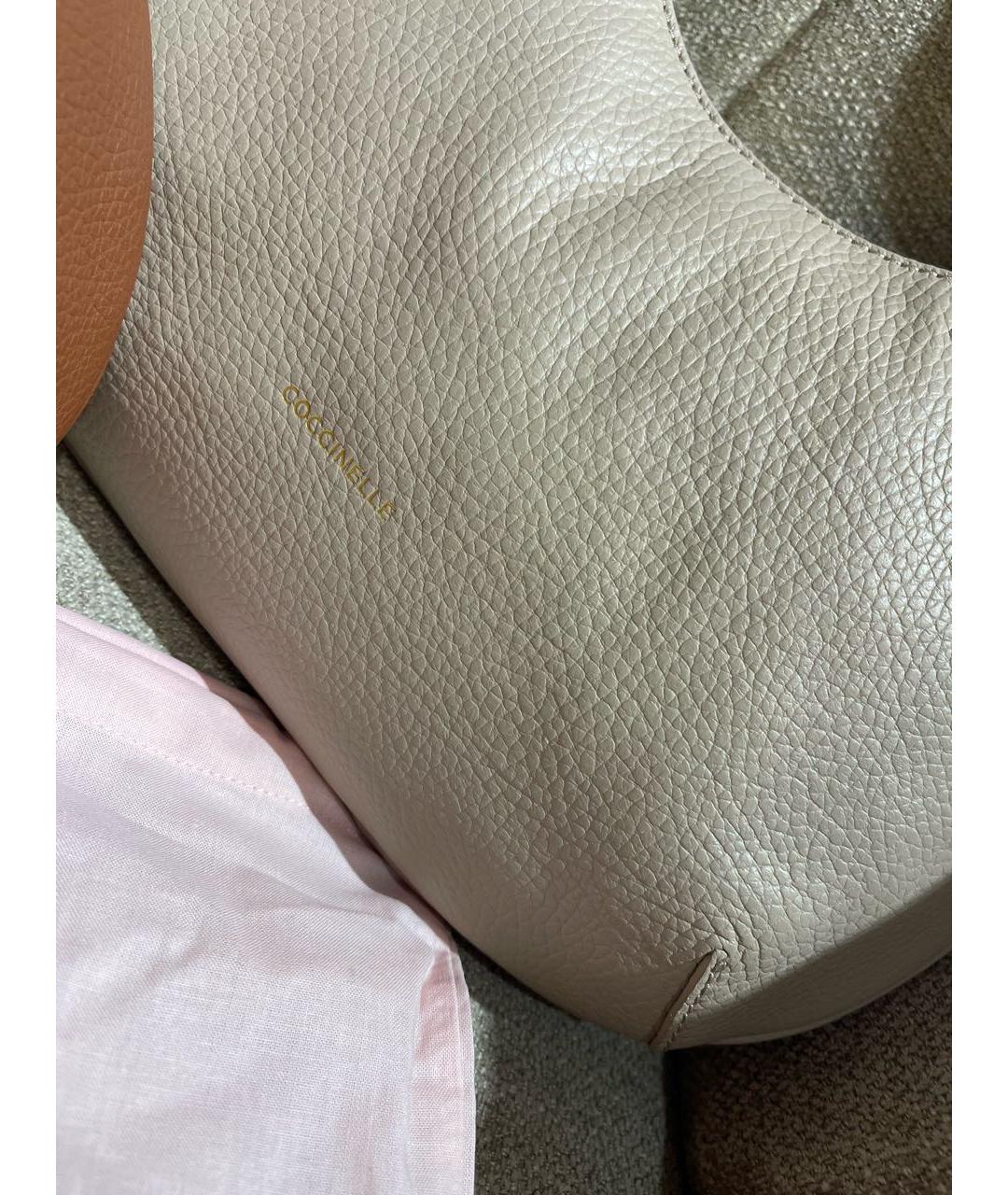 COCCINELLE Бежевая кожаная сумка с короткими ручками, фото 3