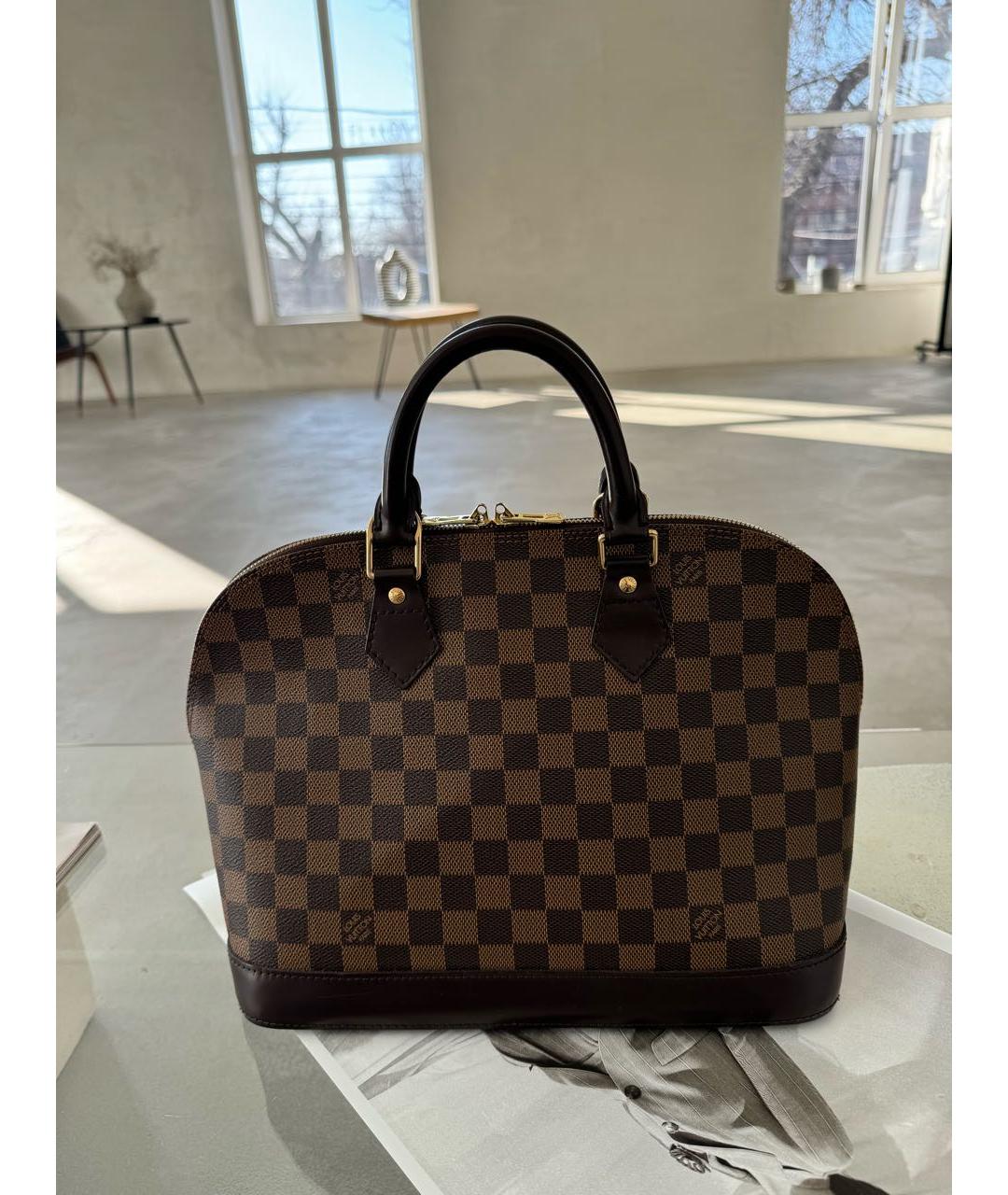 LOUIS VUITTON Коричневая сумка с короткими ручками, фото 2