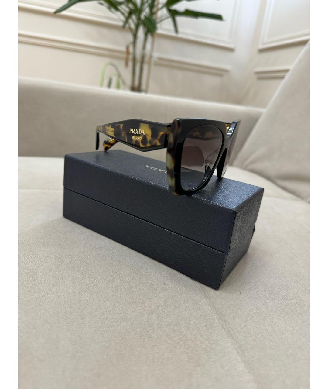 PRADA Золотые пластиковые солнцезащитные очки, фото 2
