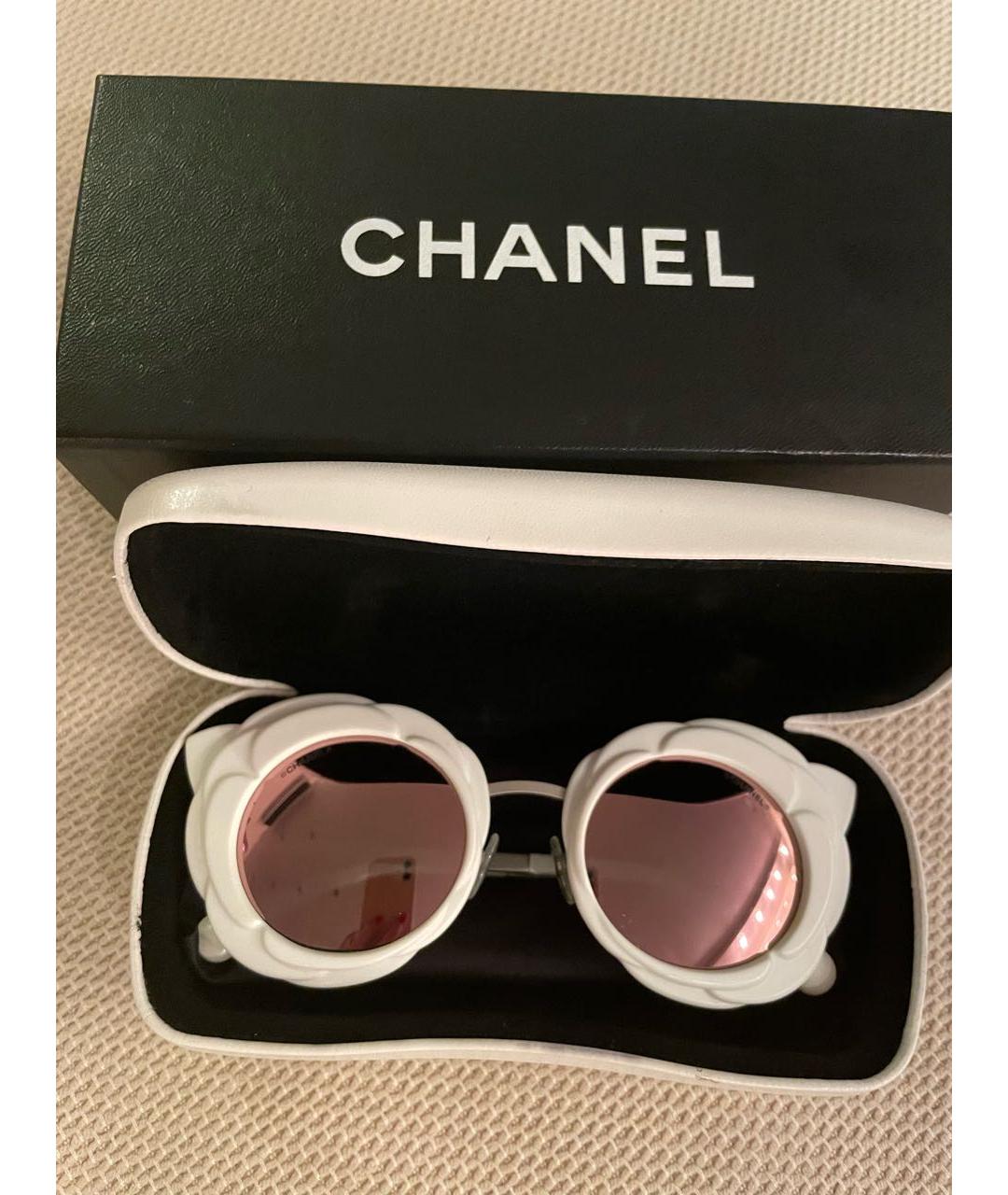 CHANEL PRE-OWNED Белые пластиковые солнцезащитные очки, фото 2