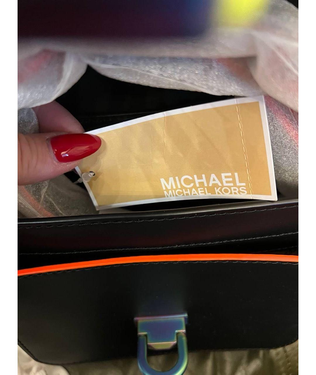 MICHAEL MICHAEL KORS Черная кожаная сумка через плечо, фото 2