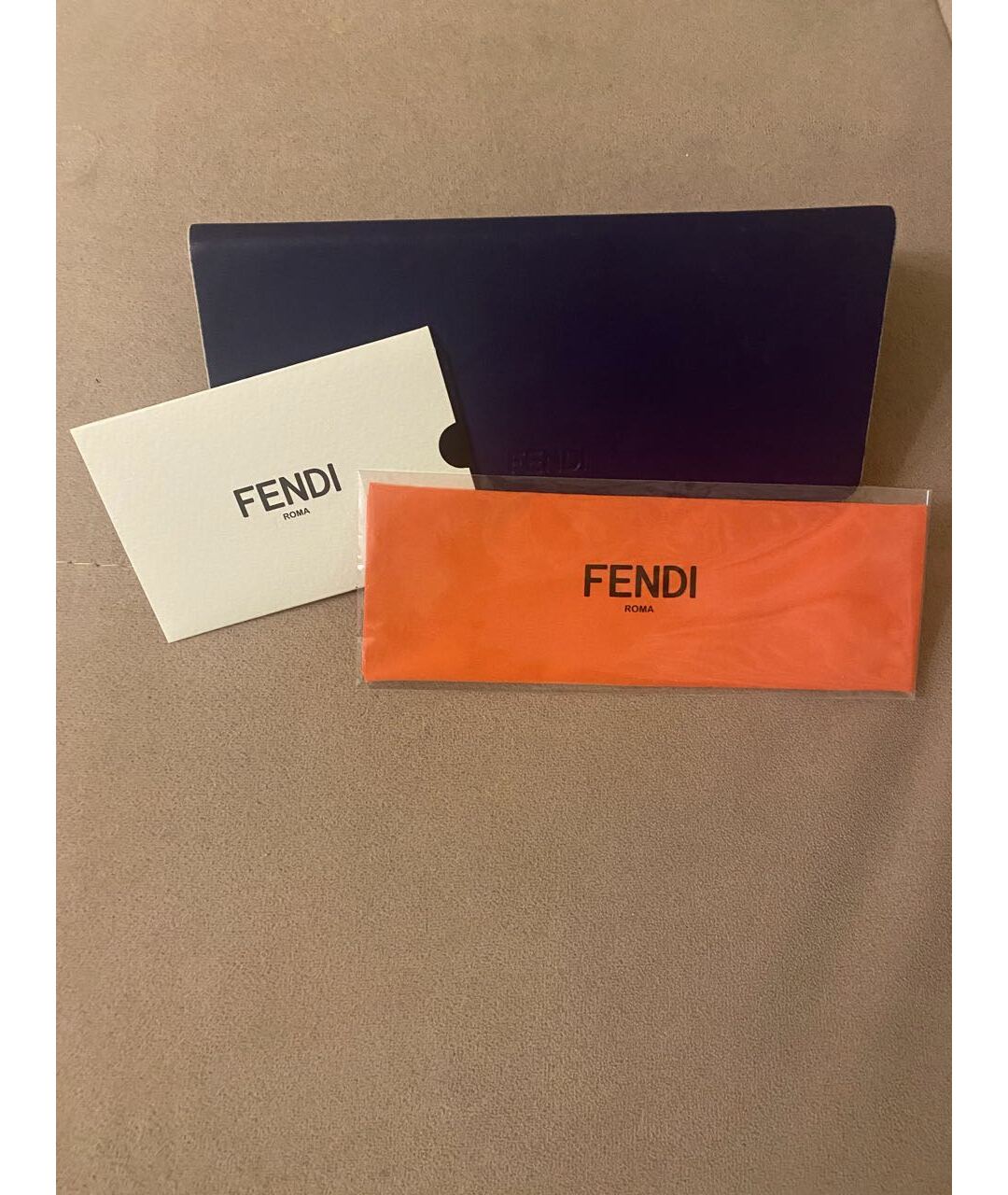 FENDI Черные пластиковые солнцезащитные очки, фото 4