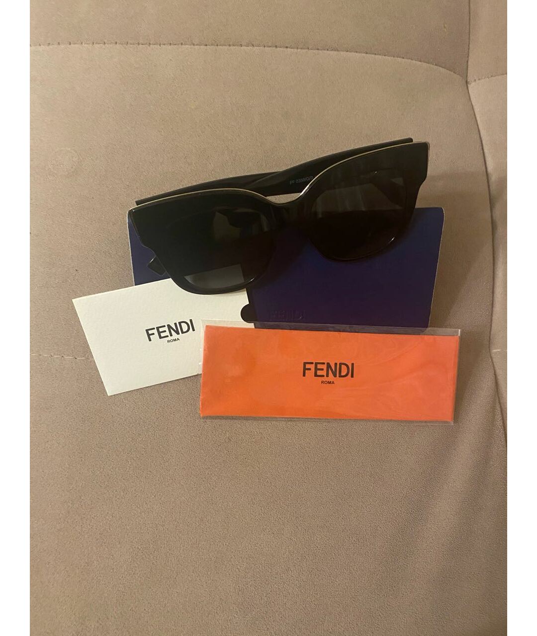 FENDI Черные пластиковые солнцезащитные очки, фото 5