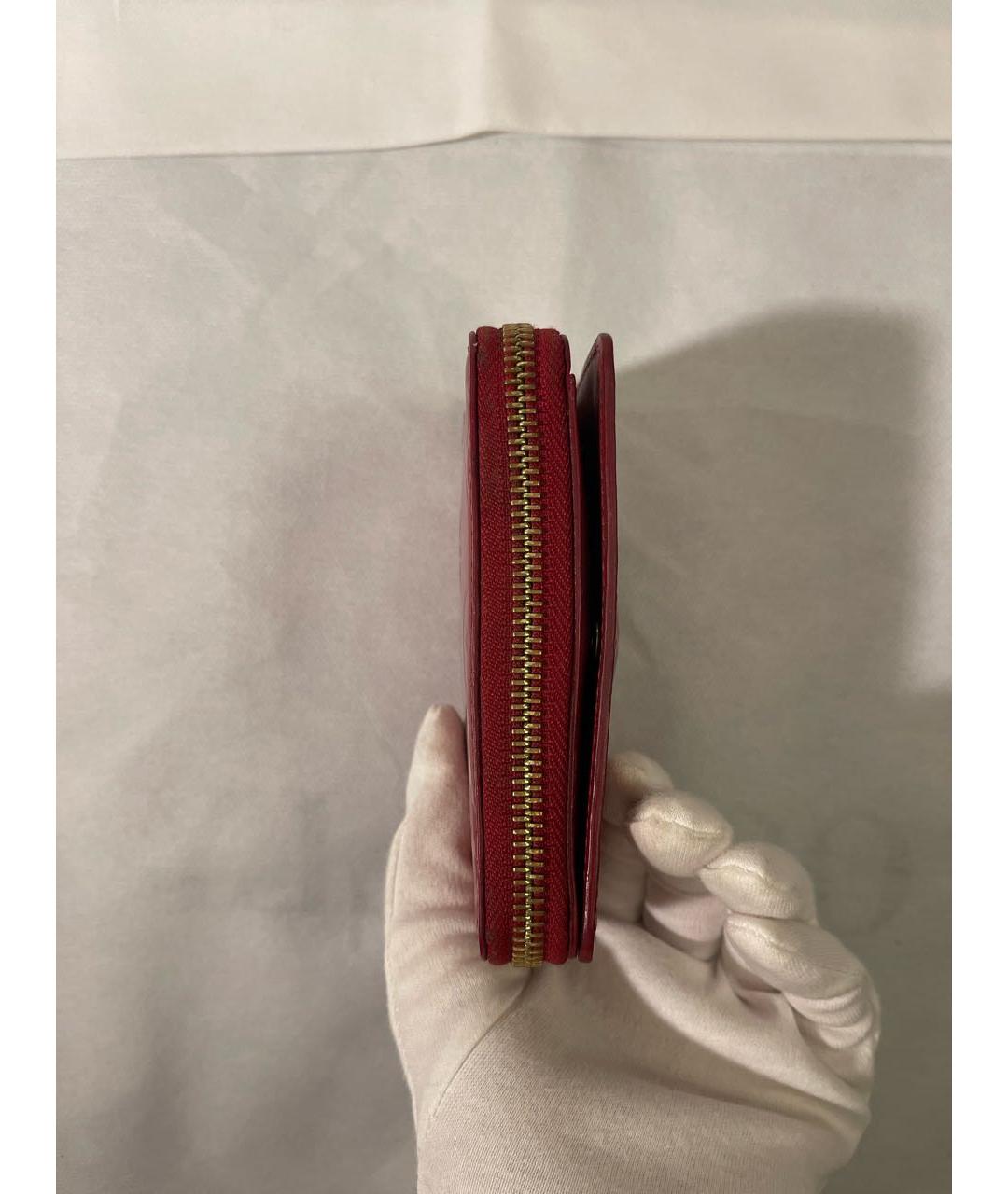 LOUIS VUITTON PRE-OWNED Красный кошелек из лакированной кожи, фото 4