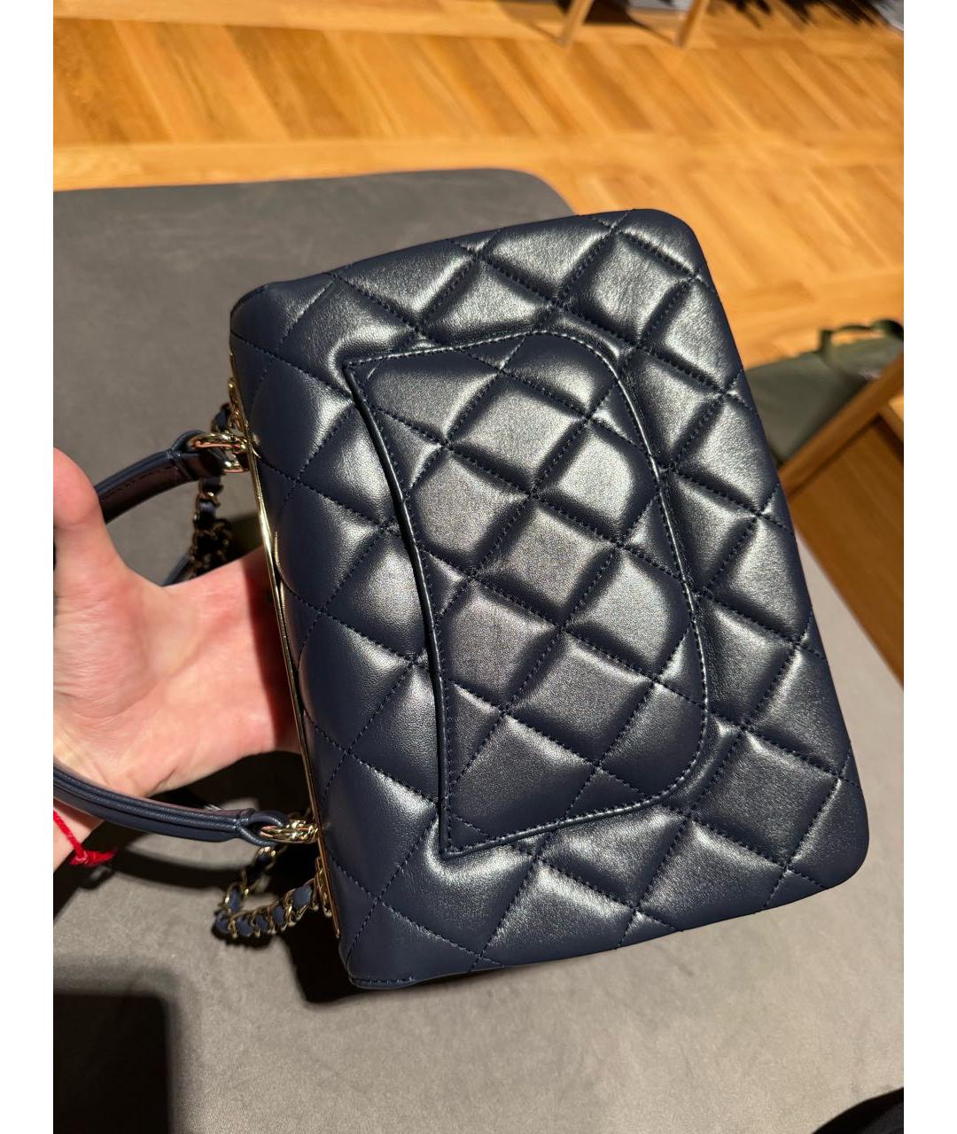 CHANEL PRE-OWNED Темно-синяя кожаная сумка с короткими ручками, фото 3