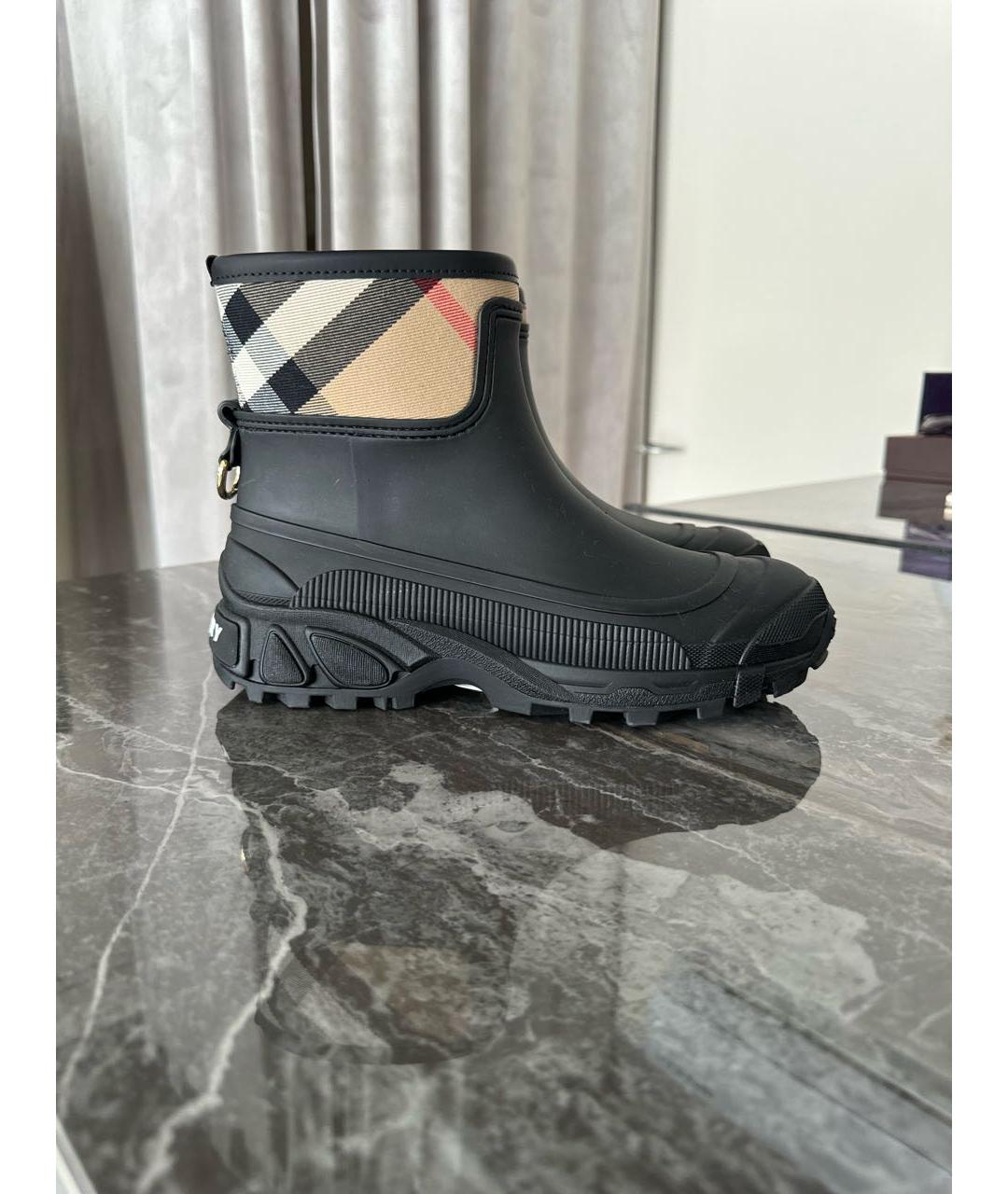 BURBERRY Черные резиновые ботинки, фото 5