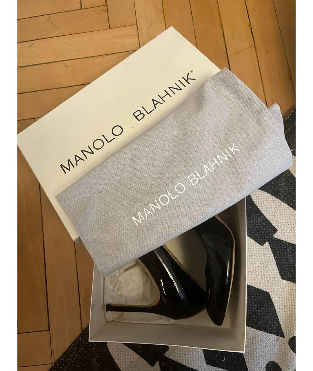 MANOLO BLAHNIK Черные туфли из лакированной кожи, фото 5