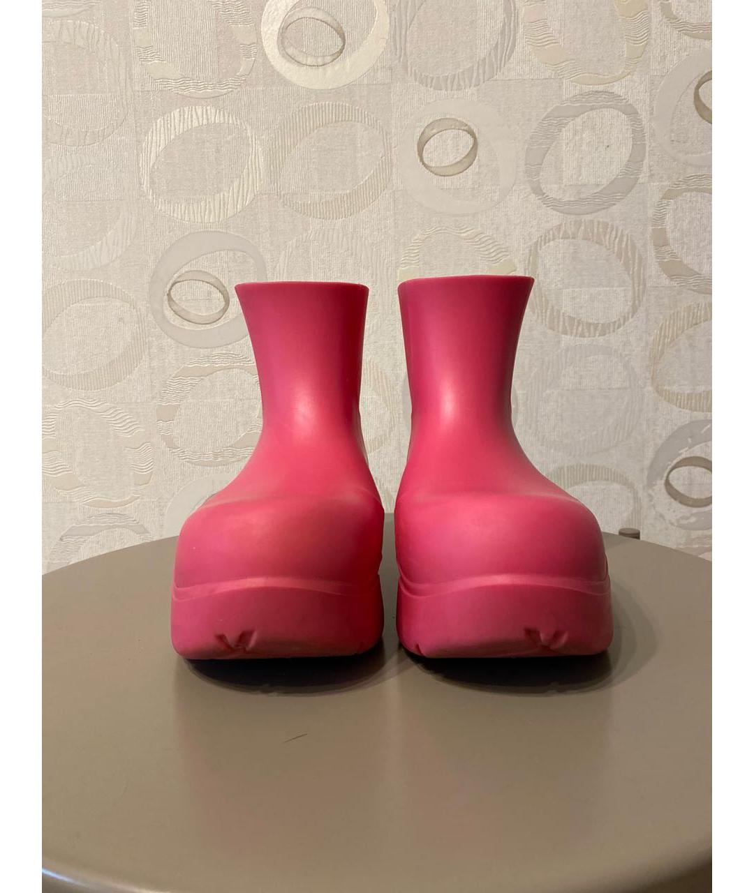 BOTTEGA VENETA Розовые резиновые ботинки, фото 3