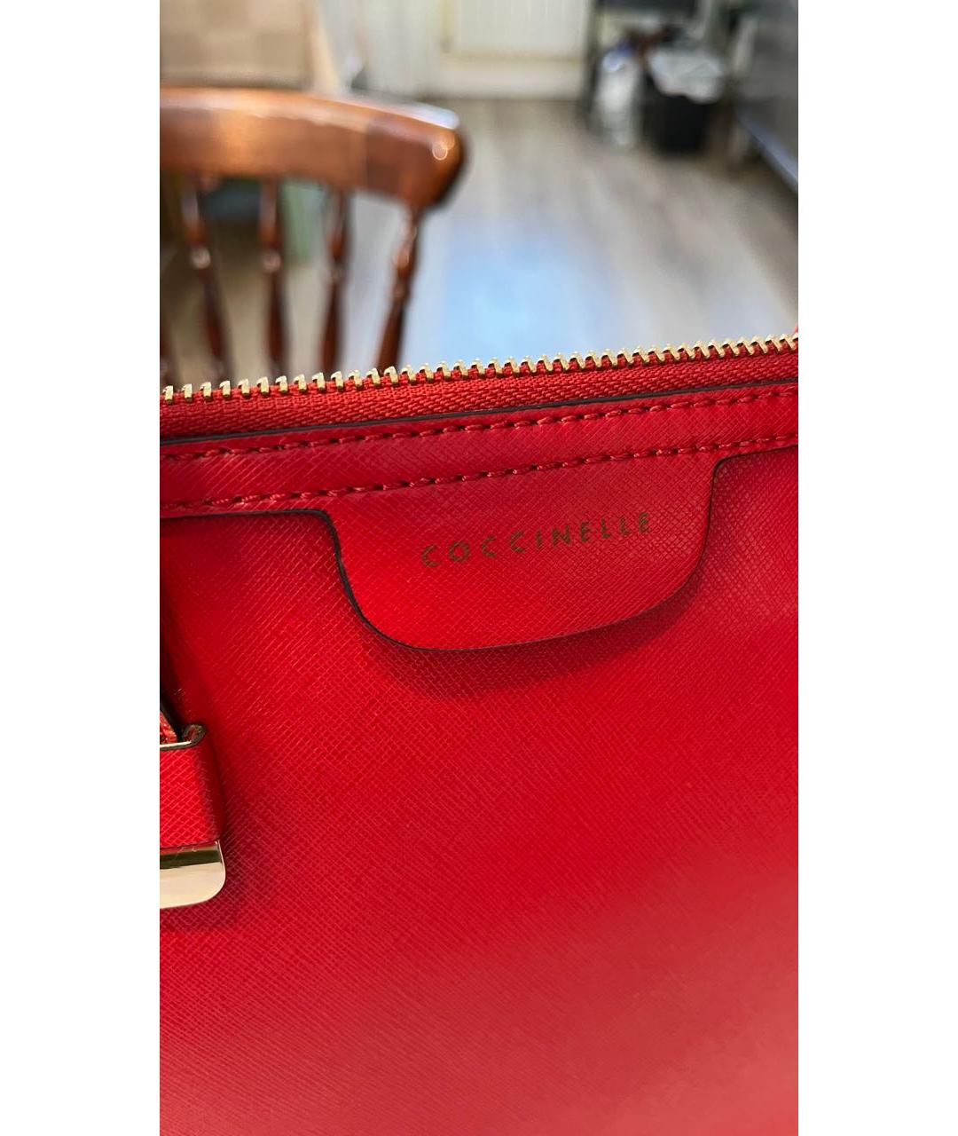 COCCINELLE Красная кожаная сумка с короткими ручками, фото 6