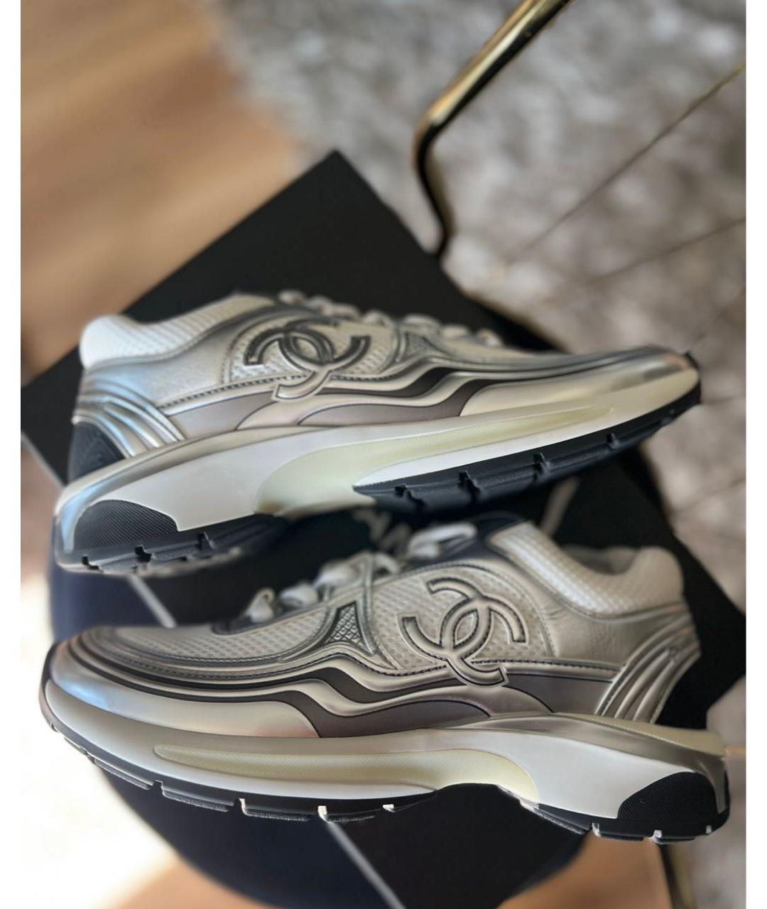 CHANEL PRE-OWNED Серебряные текстильные кроссовки, фото 7